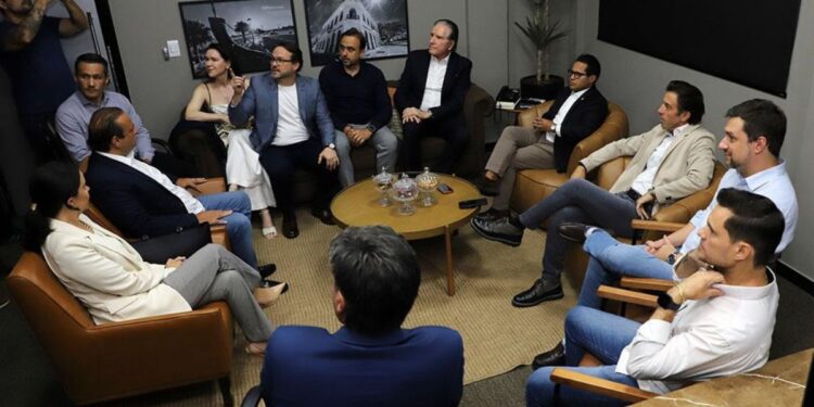 Roberto Justus reaparece na mídia para criar 5 mil casas e 400 empregos em cidade do Brasil