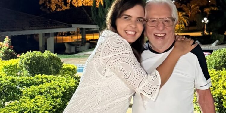 Carlos Alberto de Nobrega foi internado em estado delicado