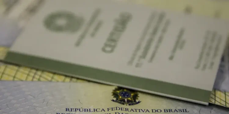 Nome masculino famoso desapareceu dos registros para bebês