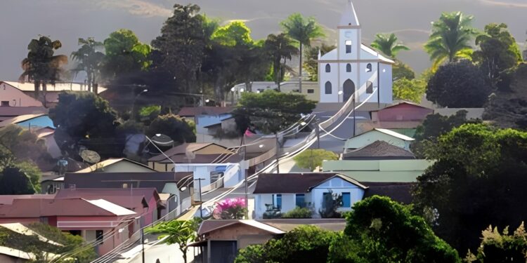 Cidade com menos população do Brasil encolheu e ficou ainda menor