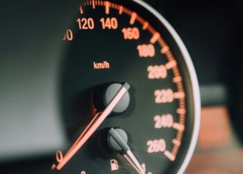 Velocidade dos carros foi alterada oficialmente? Notícia foi desmentida