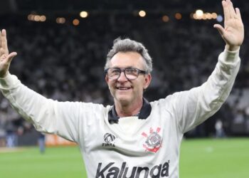 Craque Neto revela se é de esquerda ou de direita