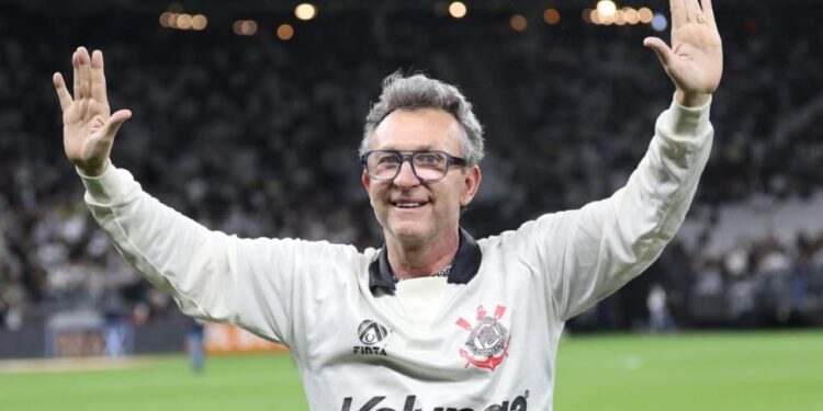 Craque Neto revela se é de esquerda ou de direita