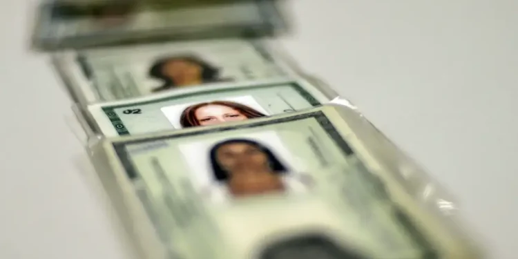 Documento de identificação no Brasil foi extinto e substituído por novo número de identidade