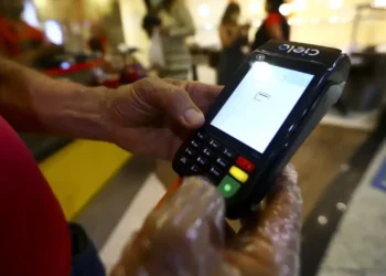 Empresas levam enquadro para cumprir regras do vale-refeição