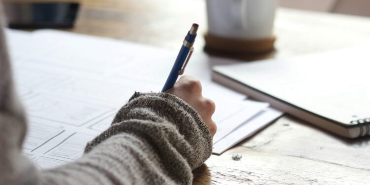 Estudar sem parar um dia antes da prova dá resultado?