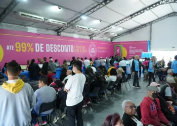 Brasileiros ganham 99% de desconto para limpar o nome no SPC