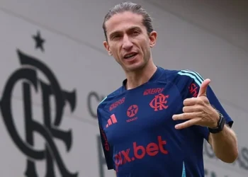 Depois de ser demitido do Flamengo, Filipe Luís define seu futuro