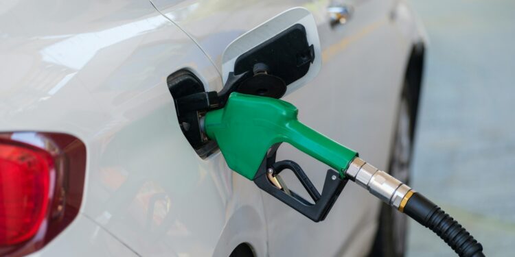 Gasolina não para de subir e volta a mudar de preço no Brasil