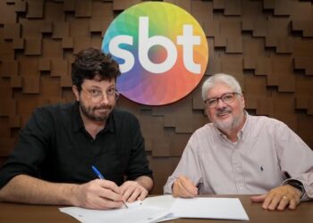 Danilo Gentilli surpreende e assina novo contrato com emissora