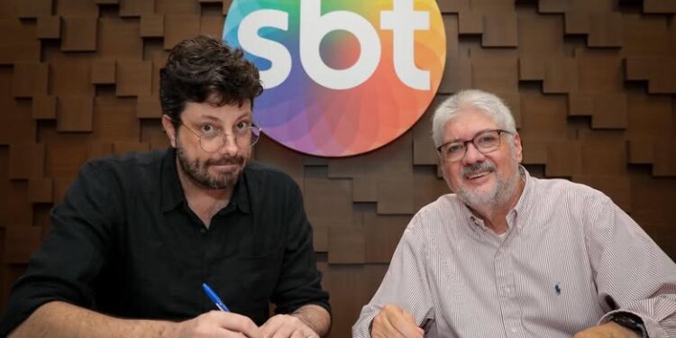 Danilo Gentilli surpreende e assina novo contrato com emissora