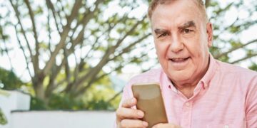 Idosos podem garantir benefício extra de quase R$ 2.000