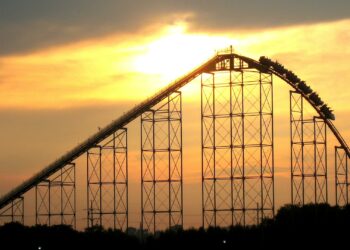 Maior parque temático do Brasil vai ter montanha-russa gigante de quase 2km