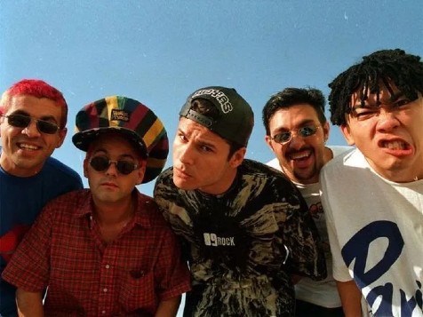 Homem que estava dentro do avião dos Mamonas Assassinas antecipou o acidente horas antes