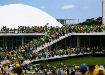 Brasileiro que estava no 8 de janeiro se abriga na Argentina e recebe aval do presidente