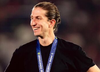 Mesmo fora do Flamengo, Filipe Luís vai receber mais de R$ 2 milhões por mês