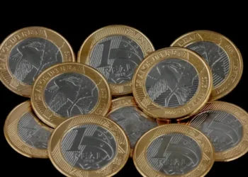 Moeda de R$ 1 pode valer até R$ 20 mil e estar esquecida na sua casa