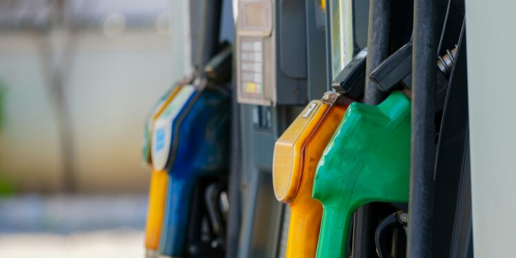 Preço da gasolina chega em alta histórica no Brasil e assusta a todos