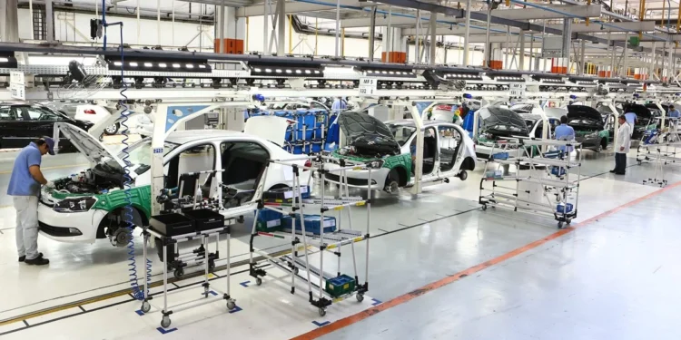 Montadora de carros histórica faz a limpa e vai anunciar centenas de demissões