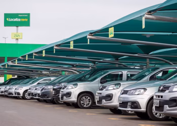 Brasileiros que têm carros de aluguel recebem comunicado geral