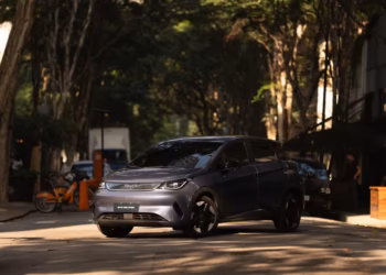 Novo motor da BYD deixa carro mais potente com quase 200 cavalos