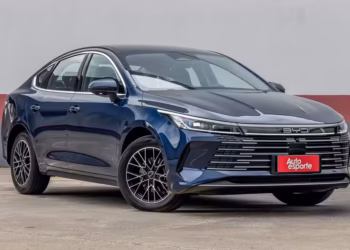 Carro mais moderno da BYD fica preso na estrada por falta de bateria?