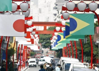 “Japão brasileiro” tem cerca de 50 mil habitantes e fica na zona central da cidade mais importante do Brasil