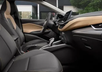 Melhor carro popular com banco de couro cabe no seu bolso e tem em qualquer loja