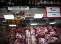 Enquanto brasileiros pagam quase R$ 100 na picanha, argentinos estão comendo carne de burro