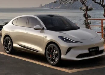 Marca de luxo da China chega para concorrer com BMW e Audi