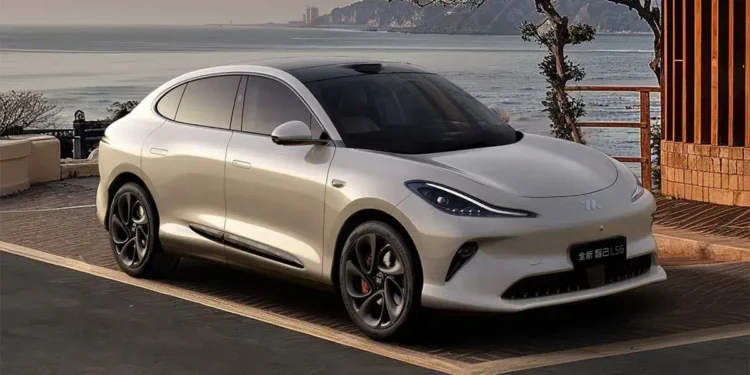 Marca de luxo da China chega para concorrer com BMW e Audi