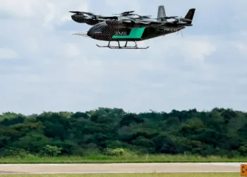 Carro voador já foi testado e voou pelo céu de São Paulo