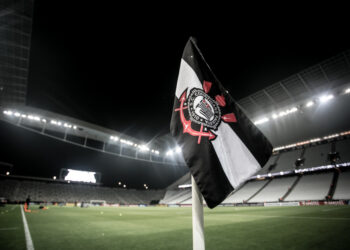 Corinthians anuncia novo treinador após saída de Dorival Júnior