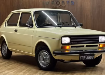 Carro brasileiro parece um kart e foi fabricado pela Fiat