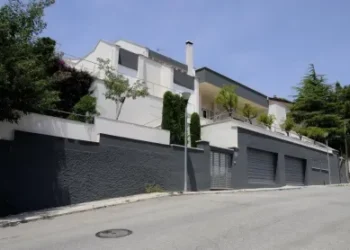 Jogador compra mansão gigante de R$ 65 milhões: uma das maiores do Brasil