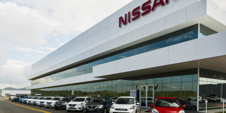 Nissan está deixando país após fechamento de fábrica gigante e popular