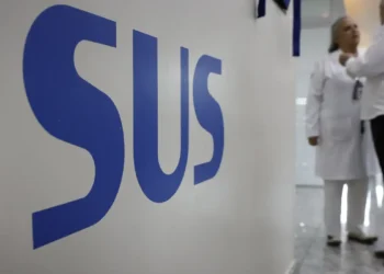 SUS revoluciona e vai oferecer tratamento ao câncer que não cai cabelo