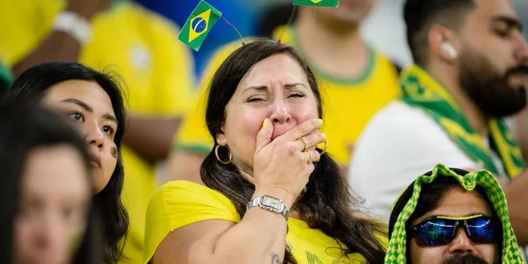 Brasil leva goleada histórica e está eliminado oficialmente