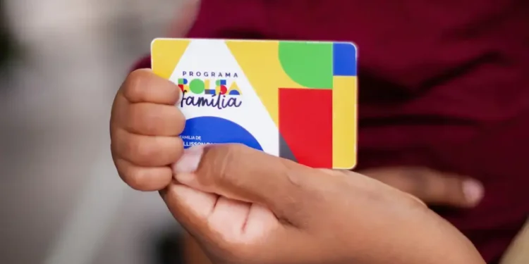 Bolsa Família começa a pagar hoje: veja quem recebe