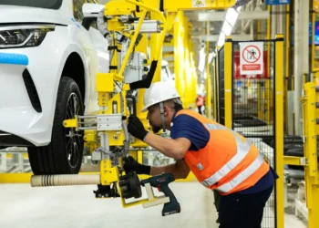 100 mil funcionários demitidos de última hora: crise na BYD?