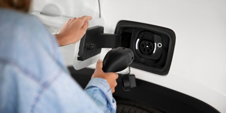 Carro elétrico mais vendido do Brasil não faz barulho e tem autonomia de luxo