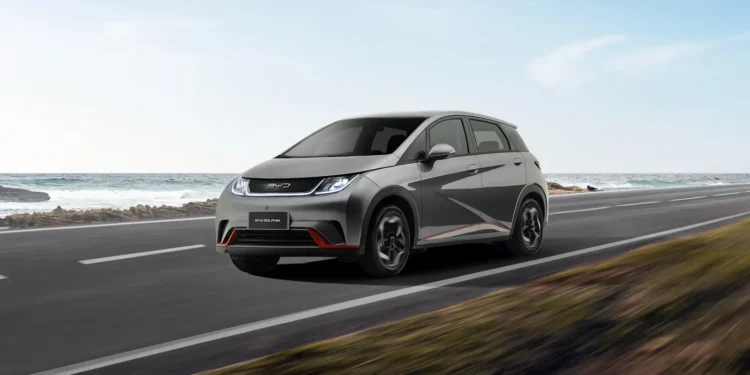 Como comprar o BYD Dolphin com parcelas de R$ 999 por mês