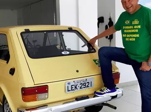 Enquanto Eike Batista coleciona McLaren, dono da Havan tem carro humilde dos anos 70