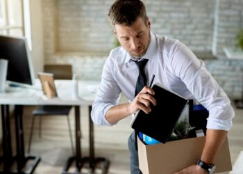 Lei aprovada demite funcionários que descumprirem essas regras