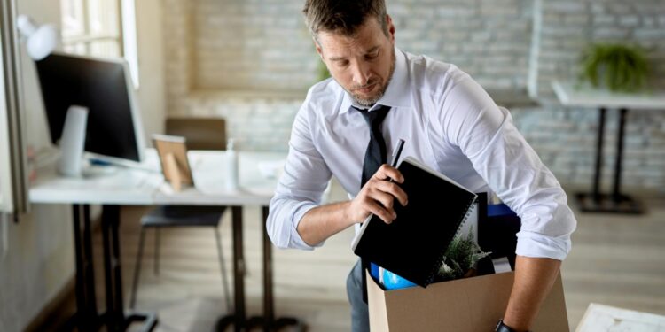 Lei aprovada demite funcionários que descumprirem essas regras