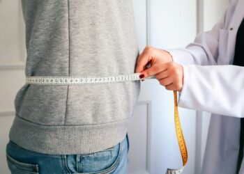 Lei do metabolismo avalia cintura dos empregados antes de contratar para estabelecer padrão neste país