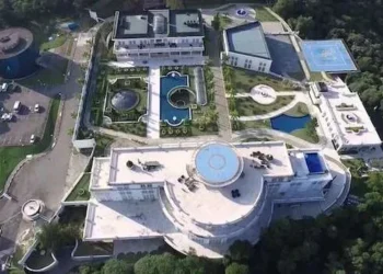 Maior mansão do Brasil tem tamanho de uma fazenda, custou R$ 1 bilhão e pertence a dono de TV
