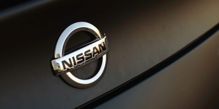 Nissan vai encerrar atividades de venda de carros nesses moldes e substituir modelos