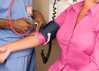 Nova lei libera 3 dias de folgas para exames com aviso prévio nas empresas