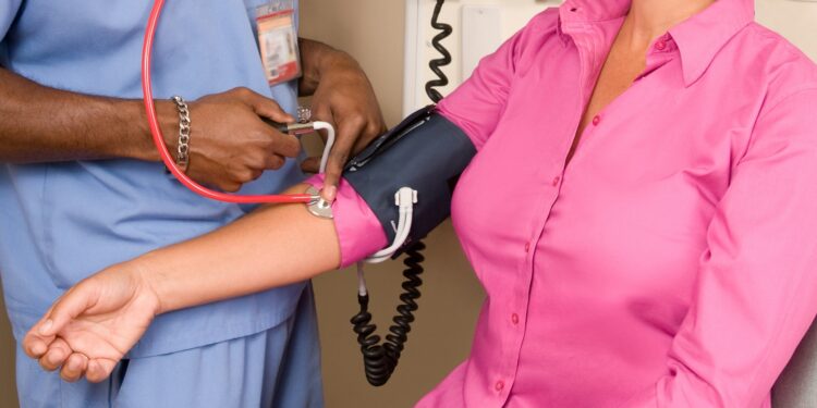 Nova lei libera 3 dias de folgas para exames com aviso prévio nas empresas